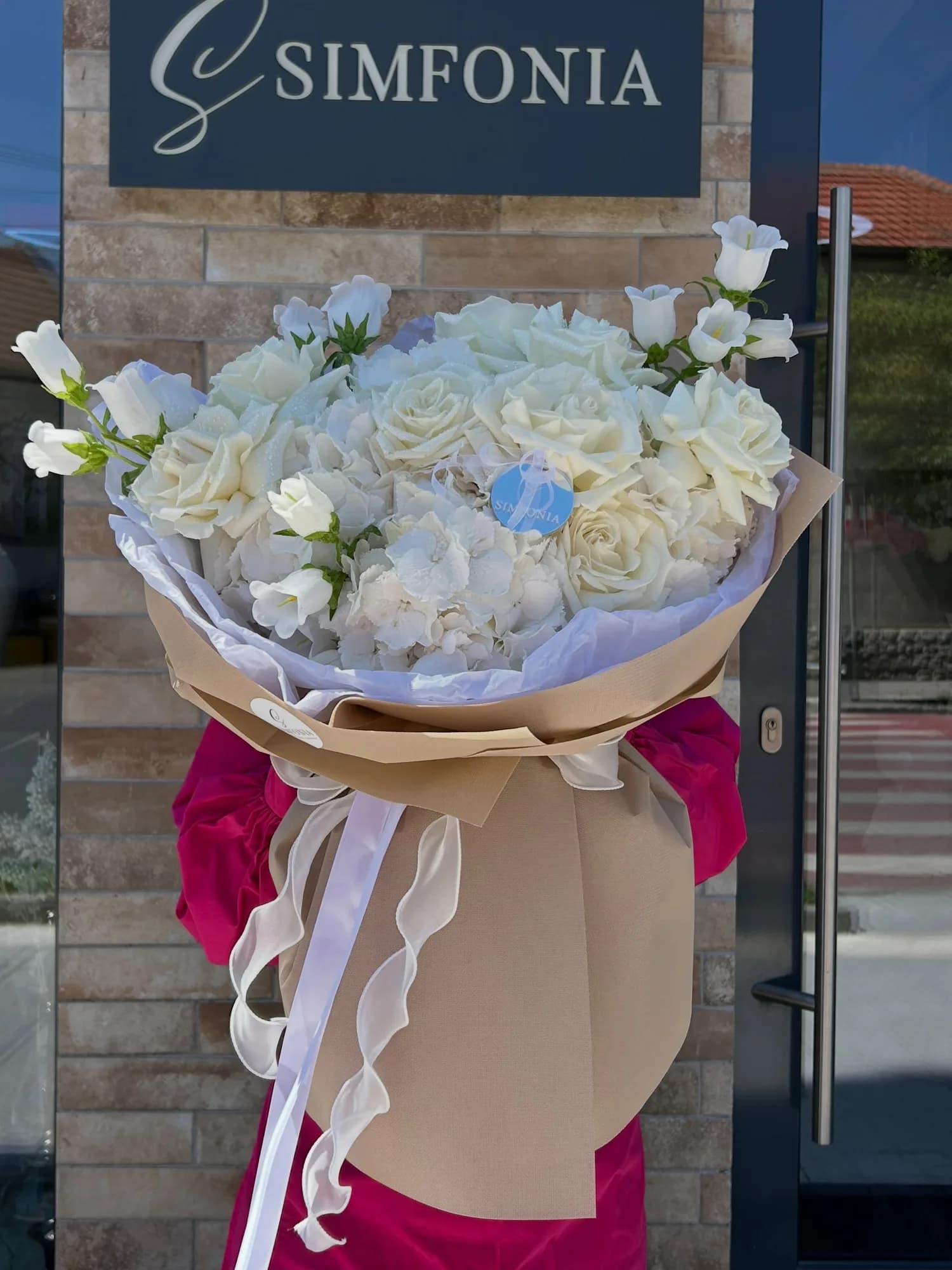 Buchet alb cu hortensie