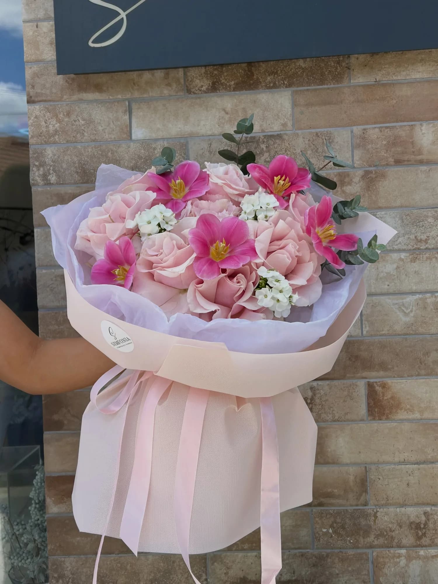 Buchet roz cu orhidee