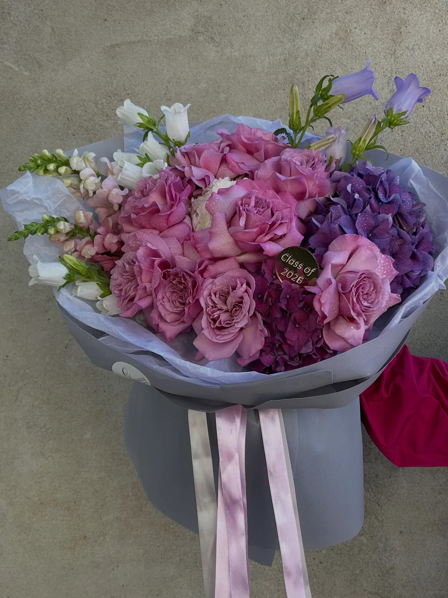 Compoziție în violet și fucsia